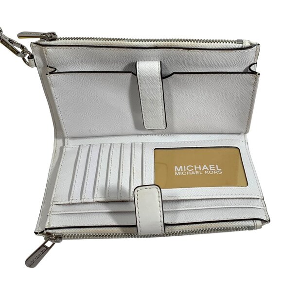 Michael Kors Peyton White Quilted Leather Wristlet Bifold Wallet Phone Case - Picture 9 of 15